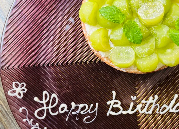 季節のフルーツタルトでお祝いする『Anniversaryコース』